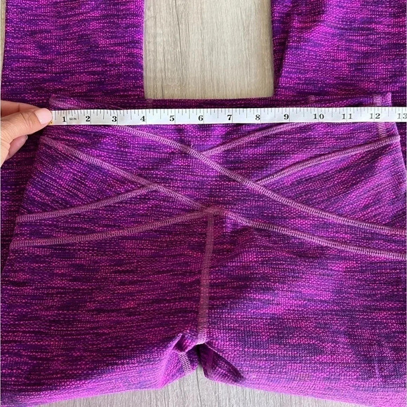 Lululemon Free Flow Crop Size 6 - Picture 12 of 12